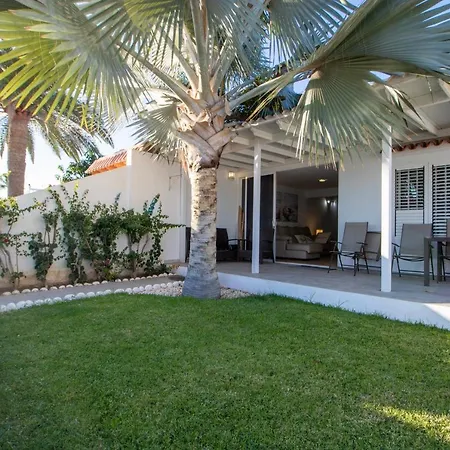 Comfortable With Garden & Solarium Semesterbostad