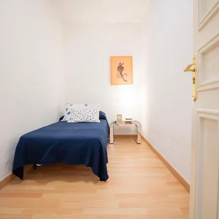 Semesterbostad Comfortable With Garden & Solarium
